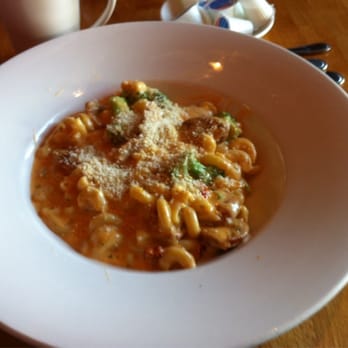 Whitetooth Mountain Bistro - Chorizo Mac and cheese - Breakfast & Brunch Near Me - Golden, British Columbia