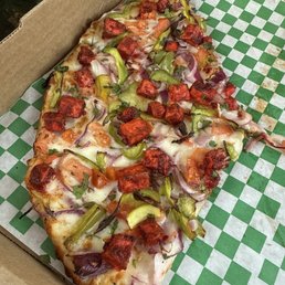 Tandoori Paneer Pizza Tandoori Paneer Pizza