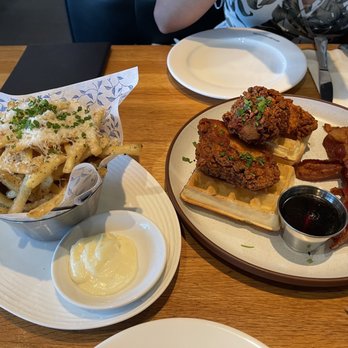 Earls Kitchen + Bar - New American Near Me - Miami, Florida Earls Kitchen + Bar - New American Near Me - Miami, Florida