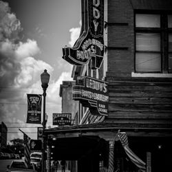 ML Leddy's - Leddy's Sign
