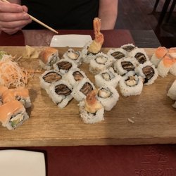 San Telmo Shokudo - Phllly roll, salmon skin roll, and shrimp tempura roll.