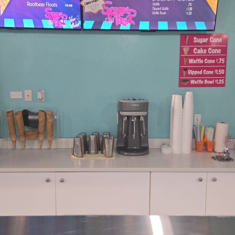 Scoops on First - Counter - Ice Cream & Frozen Yogurt Near Me - Fort Myers, Florida