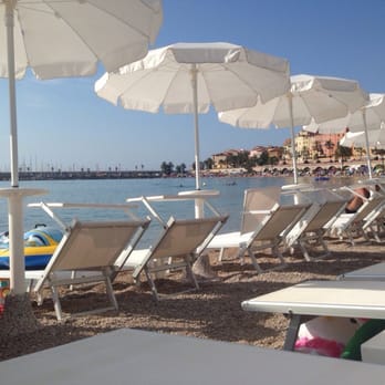 Les Sablettes - Beaches Near Me - Menton, 06