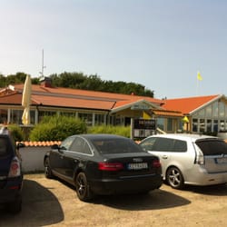 Restaurang Solviken - Few parking spots by the restaurant