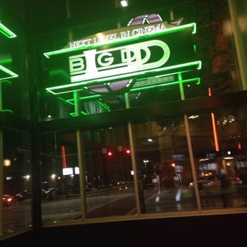 AMC Majestic 12 - Cinema Near Me - Chattanooga, Tennessee
