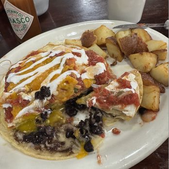 Redwood Cafe - New American Near Me - Cambria, California