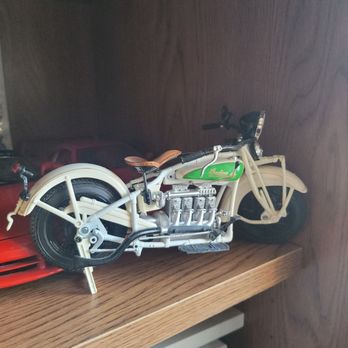 Mitchell's Restaurant - Motorcycle - American Near Me - Valley Stream, New York