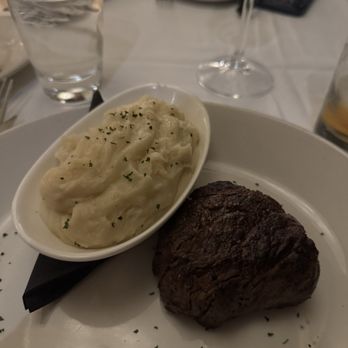 Sullivan's Steakhouse - FILET MIGNON - 8 OZ. - Steakhouses Near Me - Palm Desert, California Sullivan's Steakhouse - FILET MIGNON - 8 OZ. - Steakhouses Near Me - Palm Desert, California