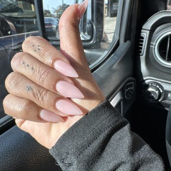Cal Nails - Wendy always does an amazing job - Nail Salons Near Me - Fontana, California