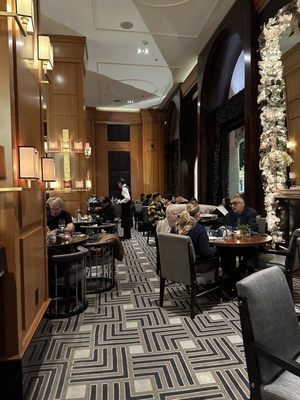 THE Blvd Restaurant and Lounge by null