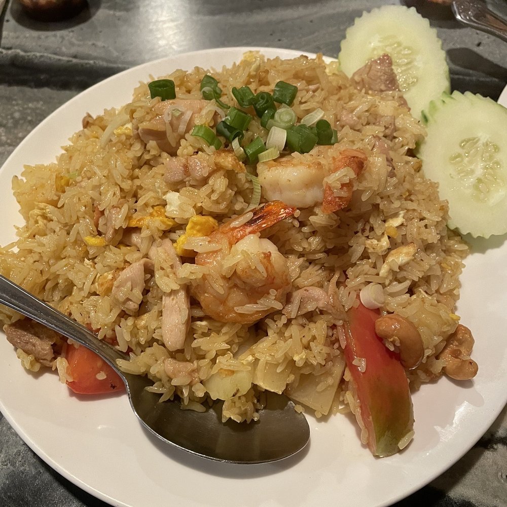 Tantawan Thai Kitchen - Tantawan fried rice (pineapple fried rice) - Thai Near Me - West Covina, California Tantawan Thai Kitchen - Tantawan fried rice (pineapple fried rice) - Thai Near Me - West Covina, California