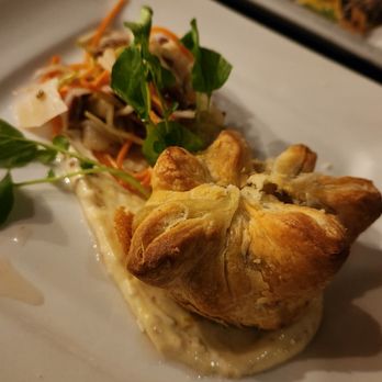 Perch - Baked brie appetizer - Lounges Near Me - Los Angeles, California Perch - Baked brie appetizer - Lounges Near Me - Los Angeles, California