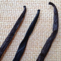 Les Épicentriques - Gousses de vanille : Bourbon, Papouasie, Tonga.
Pour desserts ou sauces.