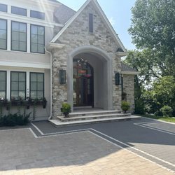 Yellow Brick Road Pavers & Landscapes - Designer Driveway