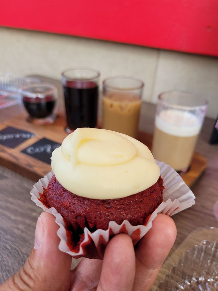 KING & CAKE SUPPLY SHOP Updated August 2024 153 Photos