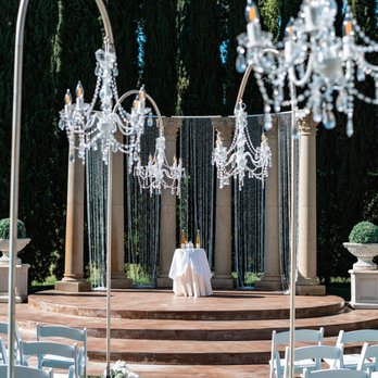 CL Decor - Closer look at the curtains and chandelier hooks - Wedding Planning Near Me CL Decor - Closer look at the curtains and chandelier hooks - Wedding Planning Near Me