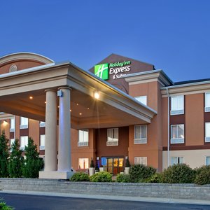 Holiday Inn Express Suites Lawrence 31 Photos 15 Reviews
