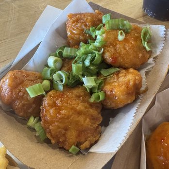 Fire Wings - Pittsburg - Boneless wings - Chicken Wings Near Me - Pittsburg, California
