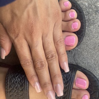 2Q Nail Spa + Eyelashes - Thickness of polish not even applied correctly. Out of shape bulky nails. - Nail Salons Near Me - Montclair, California 2Q Nail Spa + Eyelashes - Thickness of polish not even applied correctly. Out of shape bulky nails. - Nail Salons Near Me - Montclair, California