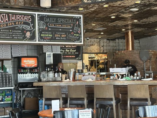 Olivella’s Pizza and Wine by null