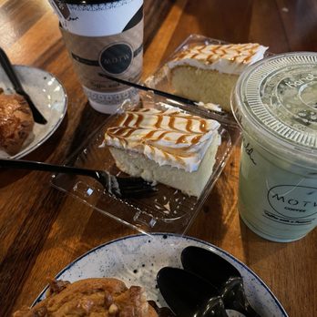 MOTW Coffee - Vanilla matcha latte, Egyptian chamomile tea, banana nut muffin, beef empanadas, caramel tres leches/pound cake. - Coffee & Tea Near Me - Lombard, Illinois MOTW Coffee - Vanilla matcha latte, Egyptian chamomile tea, banana nut muffin, beef empanadas, caramel tres leches/pound cake. - Coffee & Tea Near Me - Lombard, Illinois