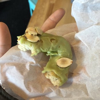 Smack Dab - Matcha Almond donut - vegan! - Breakfast & Brunch Near Me - Chicago, Illinois Smack Dab - Matcha Almond donut - vegan! - Breakfast & Brunch Near Me - Chicago, Illinois