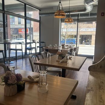Cebu Chicago - Indoor dining - Filipino Near Me - Chicago, Illinois Cebu Chicago - Indoor dining - Filipino Near Me - Chicago, Illinois