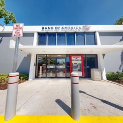 Bank of America Financial Center - Storefront