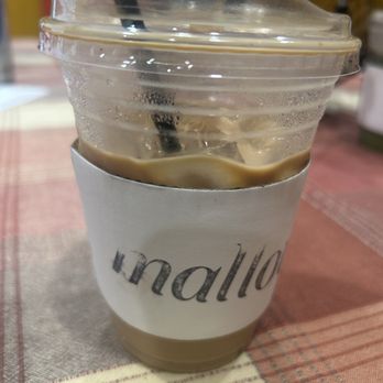 Cafe Mallow - Ice Vanilla Latte - Coffee & Tea Near Me - Downey, California