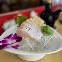 Kanji Sushi & Ramen - Hamachi Toro Sashimi (4 pc-$16)