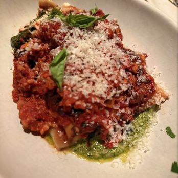 True Food Kitchen - Lasagna al pesto - Vegetarian Near Me - Pasadena, California