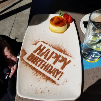 Yard House - Complimentary brulee cheesecake - New American Near Me - Concord, California