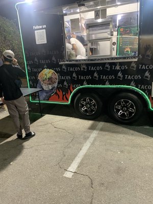 Leo’s Tacos by null