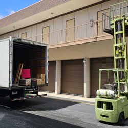 California Self Storage - Forklift system