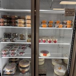 Lucero Bakery - Cakes fridge