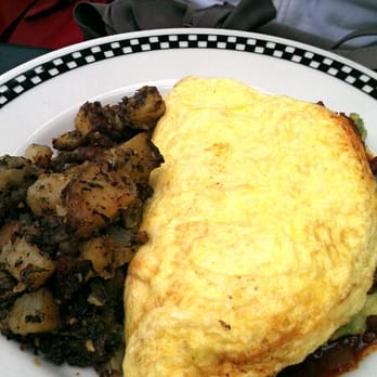 Big Kitchen Cafe - Huge omlette with crispy home fries - Breakfast & Brunch Near Me - San Diego, California
