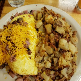 The Kettle - Meat Lovers omelette and hasbrowns... this plate is HUGE - Breakfast & Brunch Near Me - Enumclaw, Washington The Kettle - Meat Lovers omelette and hasbrowns... this plate is HUGE - Breakfast & Brunch Near Me - Enumclaw, Washington