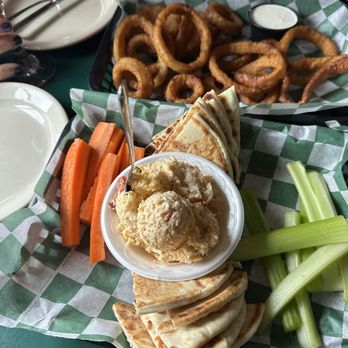 Amos Howards Restaurant & Brew Works - Cheese, bread, and onion ring appetizers - Pubs Near Me - Hickory, North Carolina