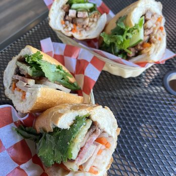 Le’s Banh Mi - Saigon Special and the Roasted Pork Banh Mi - Cafes Near Me - Honolulu, Hawaii