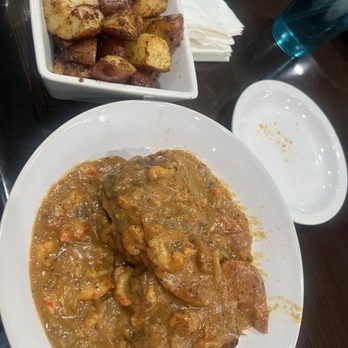 Cajun Breakfast Joint - Fried Grit Cakes w/Crawfish Gravy and potatoes - Breakfast & Brunch Near Me - Phoenix, Arizona