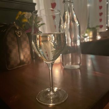 Julia's - Great place to relax - New American Near Me - Ridgewood, New York