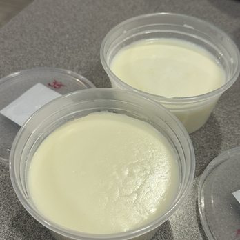 Muzi - Ultra-rich double-layered steam milk & boiled milk with ginger - Desserts Near Me - Toronto, Ontario Muzi - Ultra-rich double-layered steam milk & boiled milk with ginger - Desserts Near Me - Toronto, Ontario