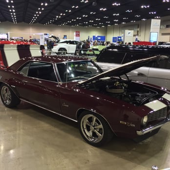Memphis International Auto Show - 2016-01-09 19.04.10; Memphis International Auto Show @ Cook Convention Center [Camaro], Memphis TN - Automotive Near Me - Memphis, Tennessee