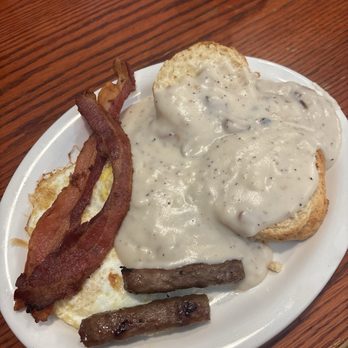 Pete's Breakfast House - Biscuit Plate - Breakfast & Brunch Near Me - Ventura, California Pete's Breakfast House - Biscuit Plate - Breakfast & Brunch Near Me - Ventura, California