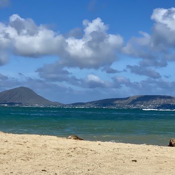 Waialae Beach Park - 07.15.22 little islands right off the coast - Parks Near Me - Honolulu, Hawaii Waialae Beach Park - 07.15.22 little islands right off the coast - Parks Near Me - Honolulu, Hawaii