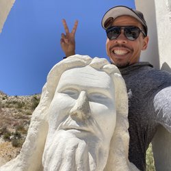 Desert Christ Park - I spotted this celebrity at dinner with his 11 friends and 1 associate.