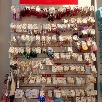 Lovisa - Accessories Near Me - Gurnee, Illinois Lovisa - Accessories Near Me - Gurnee, Illinois