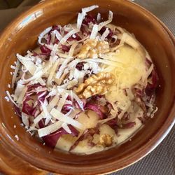 Trattoria da Fiorella - Cheese (warmed) with walnuts and radicchio