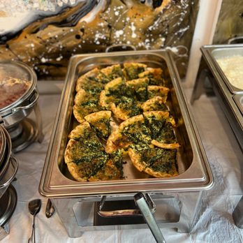 Lifestyle Cuisine - a variety of food items on a buffet table - Food Delivery Services Near Me Lifestyle Cuisine - a variety of food items on a buffet table - Food Delivery Services Near Me
