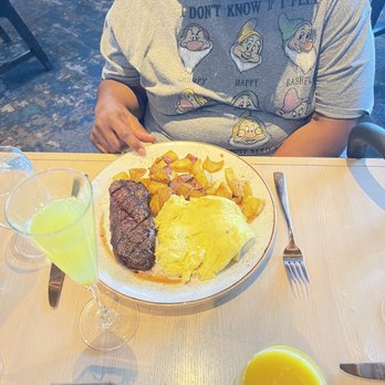 The Bistro Edgewood - Steak and Eggs - New American Near Me - Stateline, Nevada The Bistro Edgewood - Steak and Eggs - New American Near Me - Stateline, Nevada